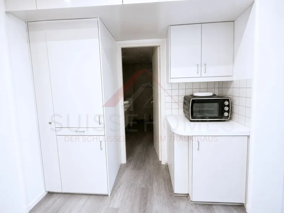 Grosszügiges 1.5-Zimmer-Studio mit ca. 60 m², Balkon und Lift in 4654 Lostorf