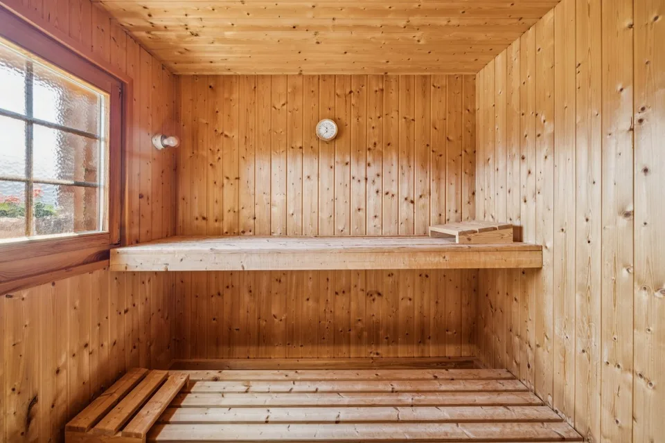Chalet mit Charme und Wellnessbereich sowie spektakulärer Aussicht – Foto 11 von 12