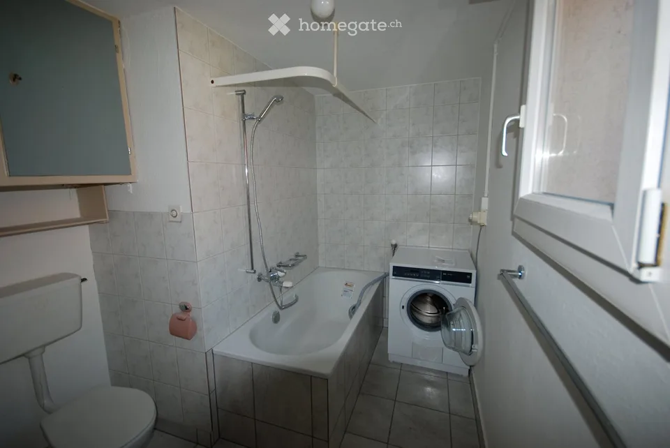 Schöne 3-Zimmer Wohnung mit Balkon in Felsberg