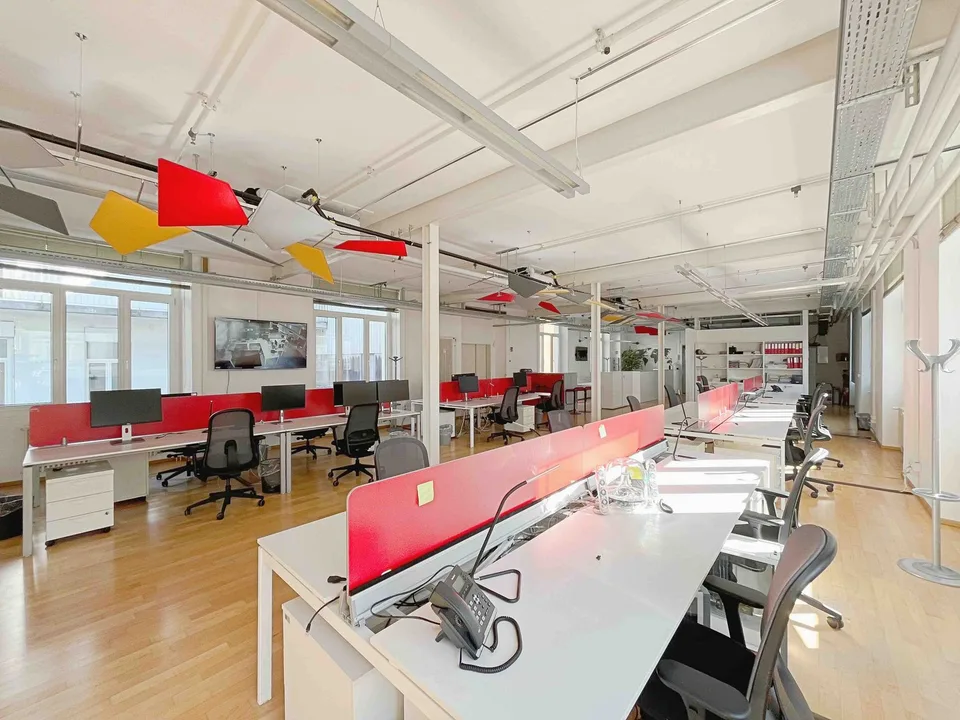 Moderne Büro zur Miete in Balerna – 196 m²