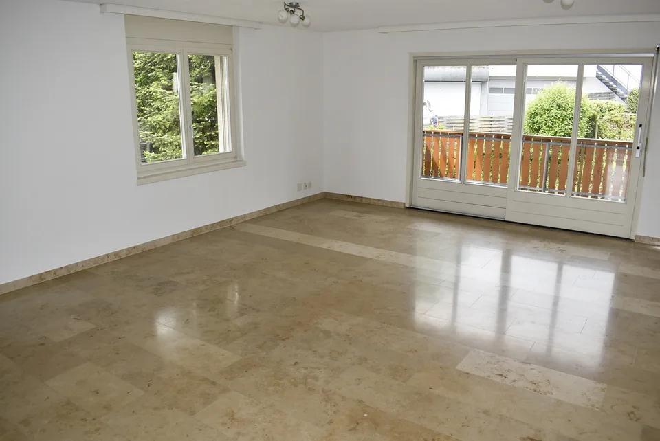 Ampio appartamento tranquillo di 3½ locali con 2 balconi