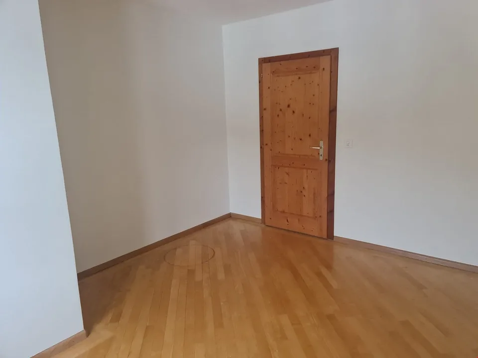 Wohnung mit 3 Zimmern in einem Gebäude mit Charme – Foto 9 von 9