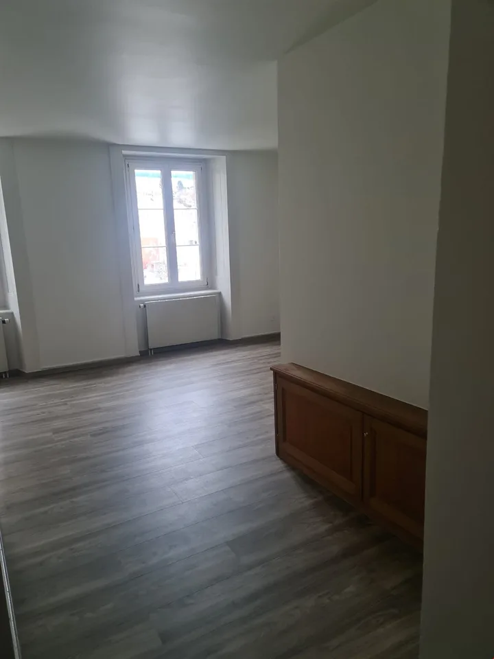 Wohnung mit 3 Zimmern in einem Gebäude mit Charme – Foto 6 von 9