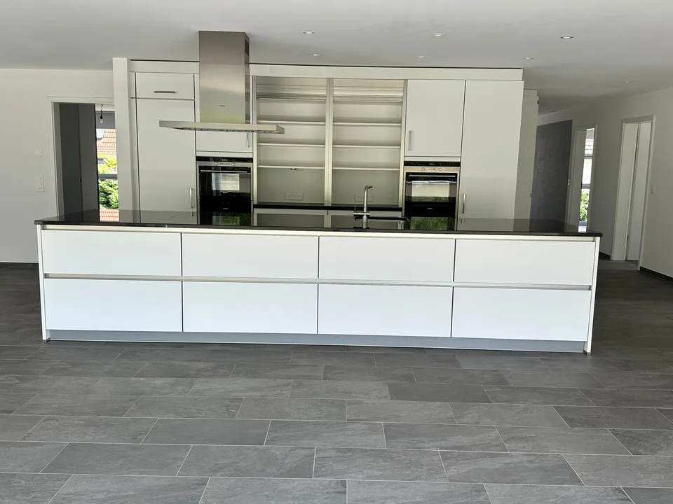 Top moderne 4.5-Zimmer-Dachwohnung ca. 175m2 mit grossem Balkon