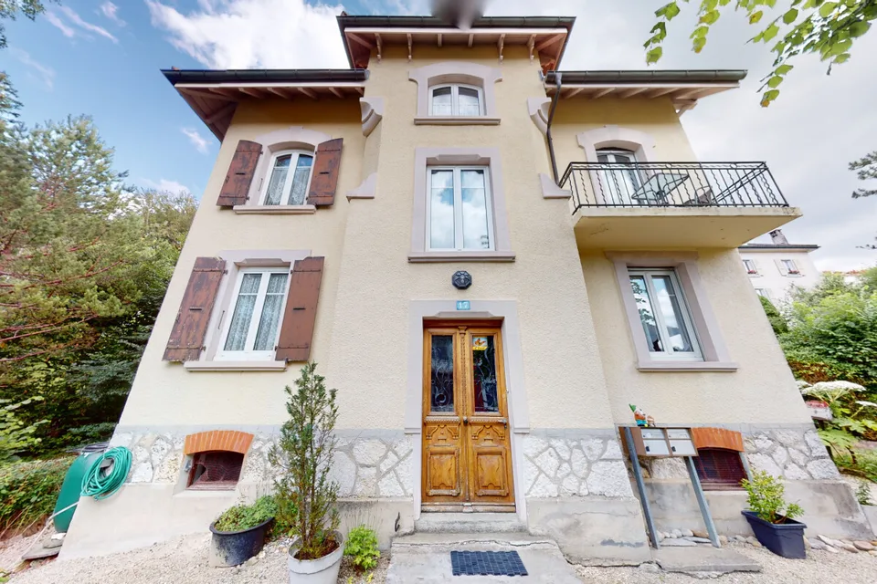 Beaucoup de cachet! Pour des investisseurs ou bien une grande famille