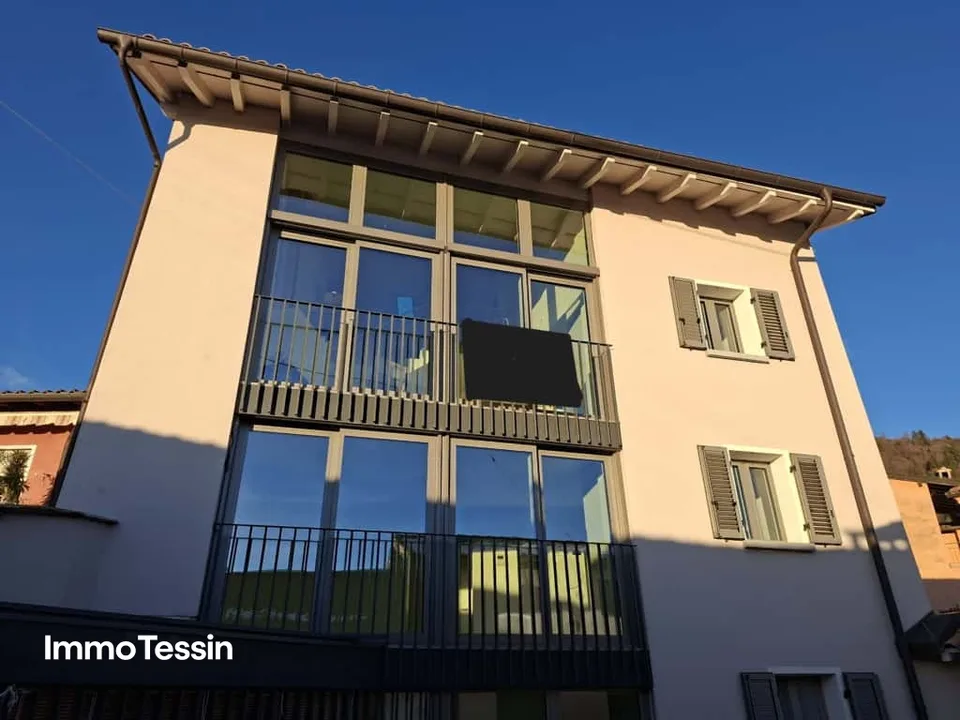 GELEGENHEIT: Elegantes, luxuriös saniertes Mehrfamilienhaus mit 3 Wohnungen an sonniger und ruhiger Panoramalage