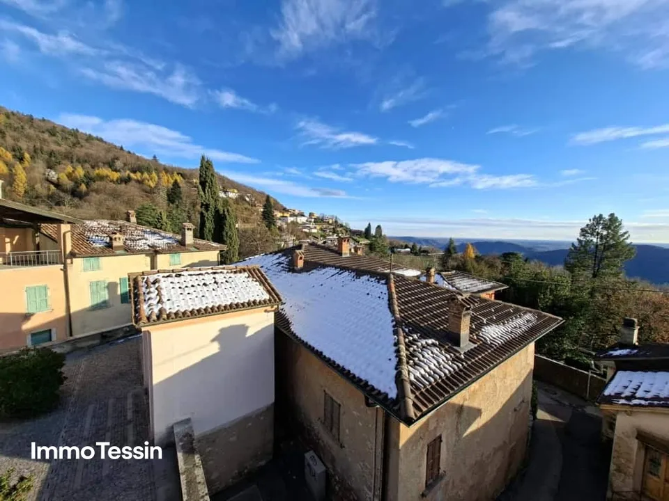 GELEGENHEIT: Elegantes, luxuriös saniertes Mehrfamilienhaus mit 3 Wohnungen an sonniger und ruhiger Panoramalage