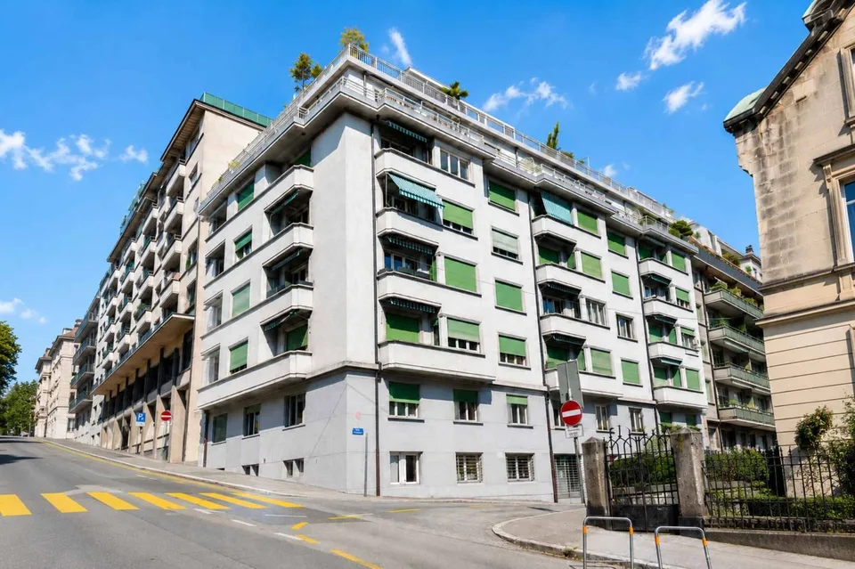 Bel appartement de 2,5 pièces avec aperçu sur le lac