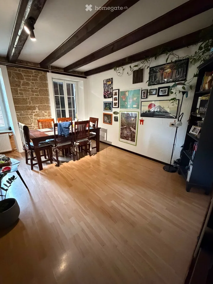 Duplex dans la verdure avec gros garage
