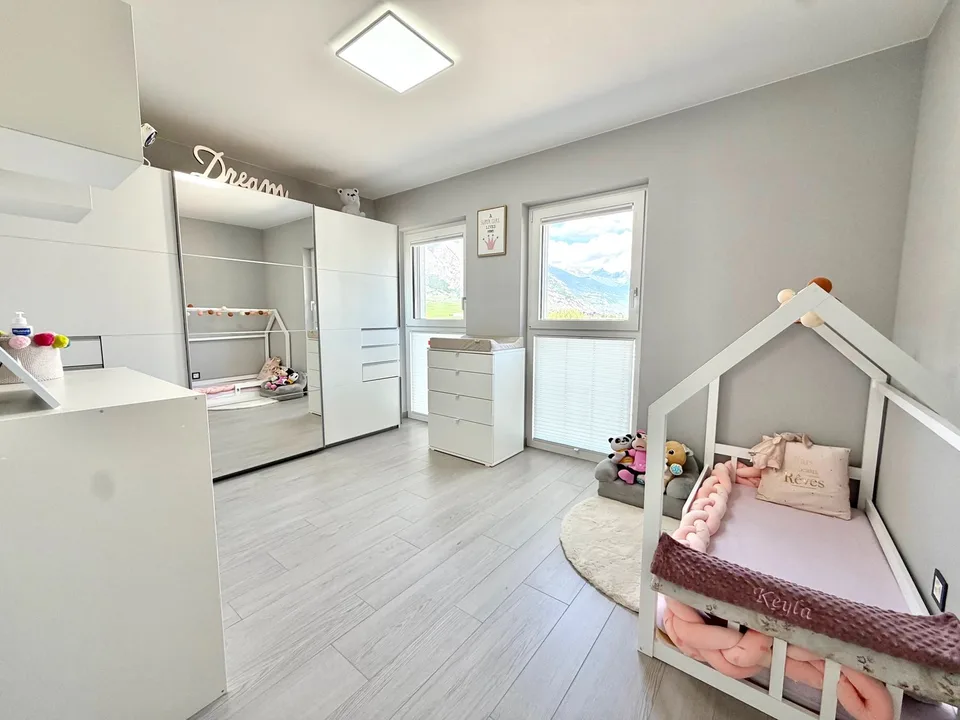 Coup de coeur ! Spacieux et lumineux 3.5 pièces avec grand balcon et suite parentale – photo 6 sur 9
