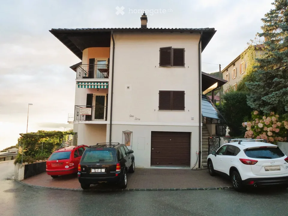 SPAZIOSO E TRANQUILLO APPARTAMENTO A INSONE (VALCOLLA)