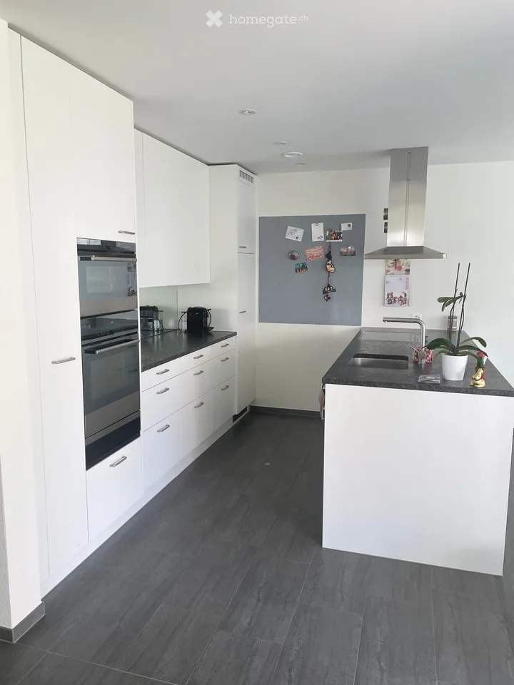 Grosszügige 3.5 Zimmer Parterrewohnung inkl. Hobbyraum