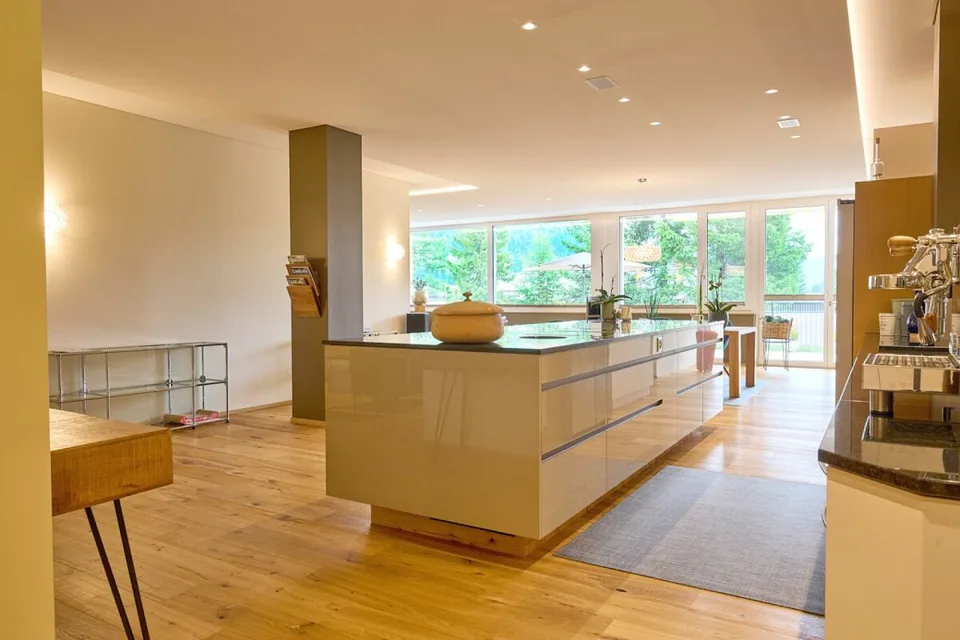 5.5-ZIMMER-WOHNTRAUM - Dort wohnen, wo jeder Tag wie Ferien beginnt.