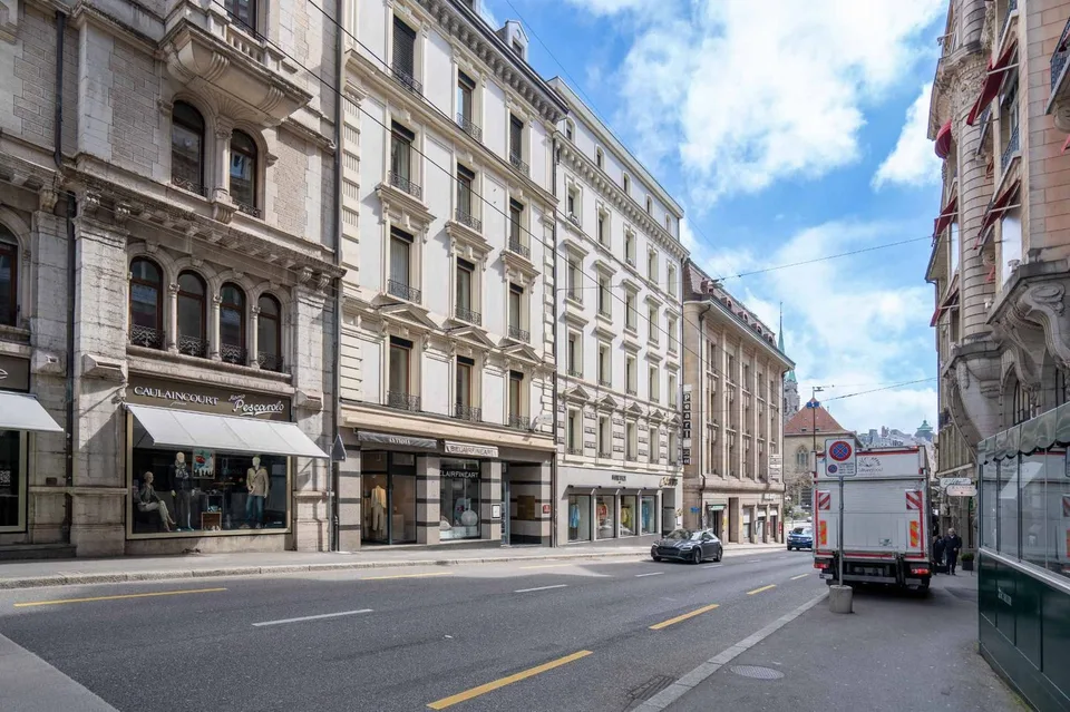 Votre enseigne dans la 1ère rue  de Lausanne avec grande visibilité