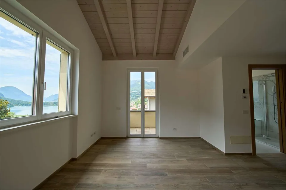 Villa with private garden and lake view - Porlezza – photo 7 of 13