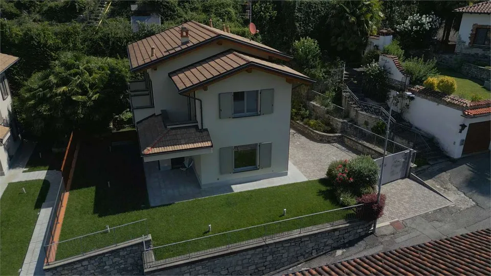 Villa con giardino privato con vista lago - Porlezza