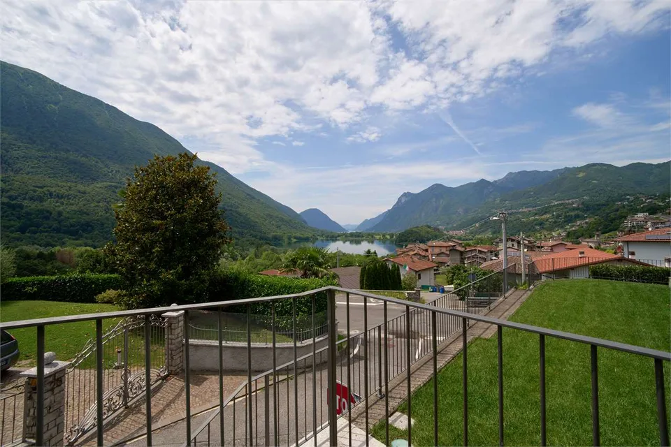 Villa con giardino privato con vista lago - Porlezza