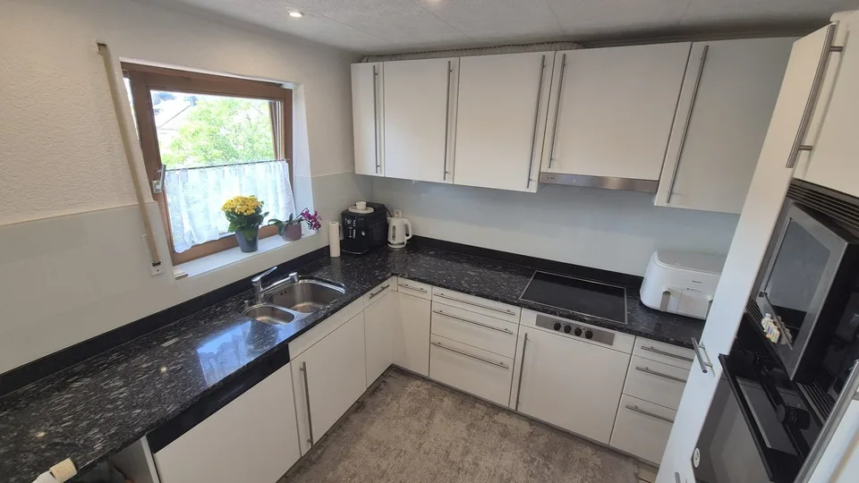 Erzingen - schöne 4 Zimmerwohnung zentral gelegen – Foto 7 von 12