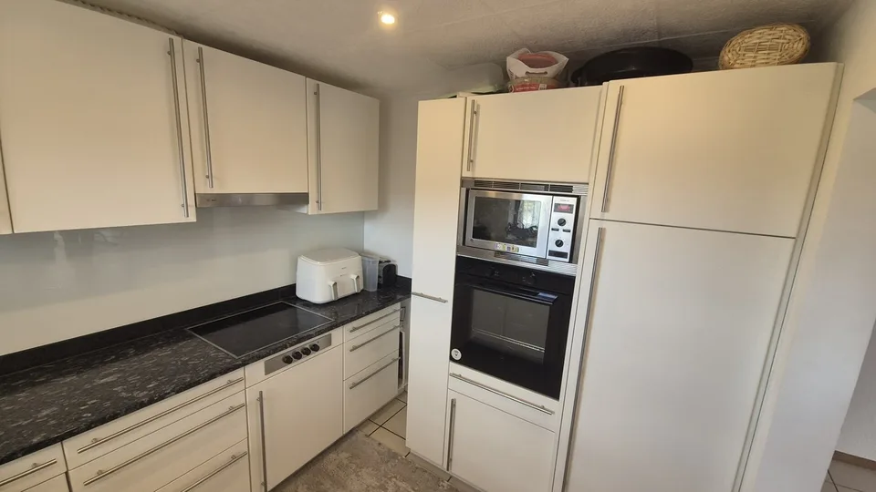 Erzingen - schöne 4 Zimmerwohnung zentral gelegen – Foto 8 von 12