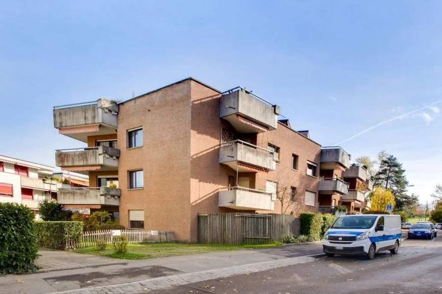 Einstellplätze verfügbar in Zürich-Stettbach