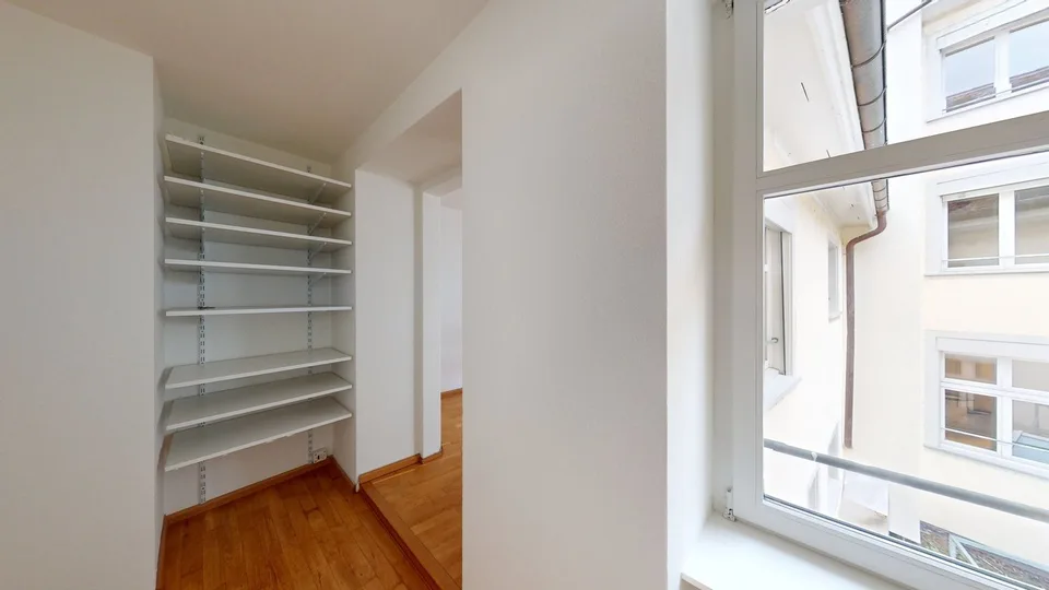 Bel appartement dans un immeuble ancien au cœur de Bâle