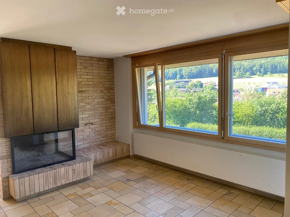 Sonnige 146m2 Wohnung in Effingen