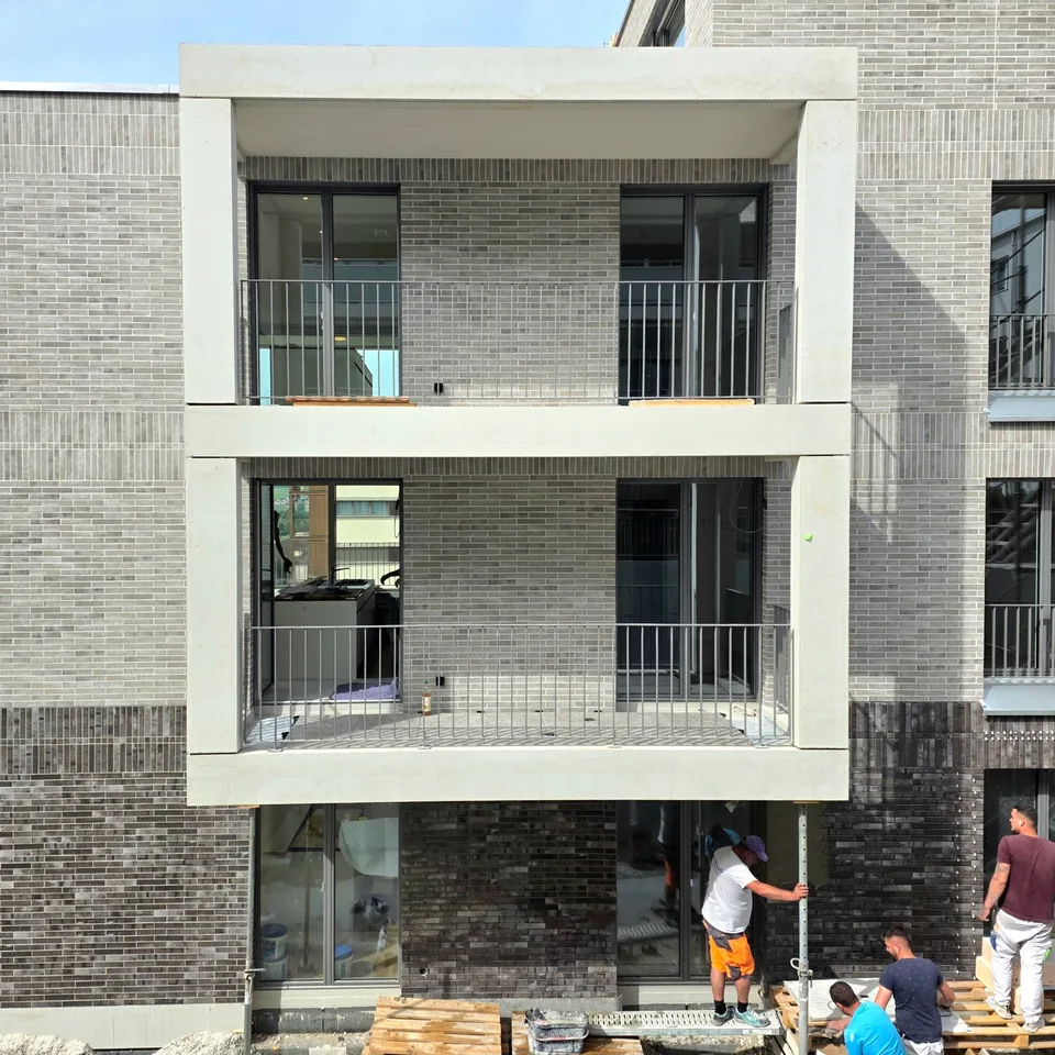 Erstvermietung: exklusive 4,5-Zimmer-Wohnung im Eigentumsstandard mit grosszügigem Grundriss