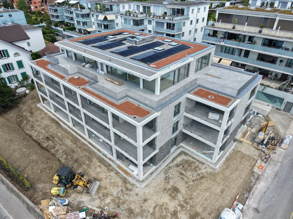Erstvermietung: exklusive 4,5-Zimmer-Wohnung im Eigentumsstandard mit grosszügigem Grundriss