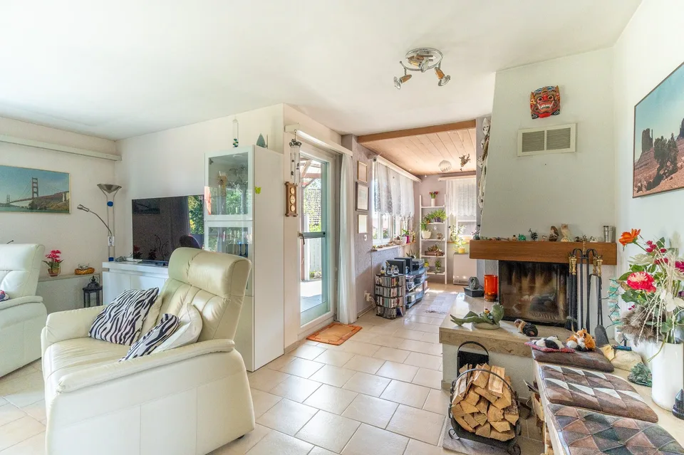 Zweifamilienhaus mit wunderschönem Garten & viel Potenzial – Foto 8 von 18