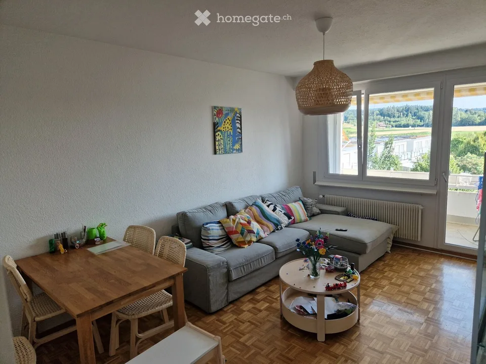 Charmante 3.5-Zimmer-Wohnung mit Balkon in Lyss