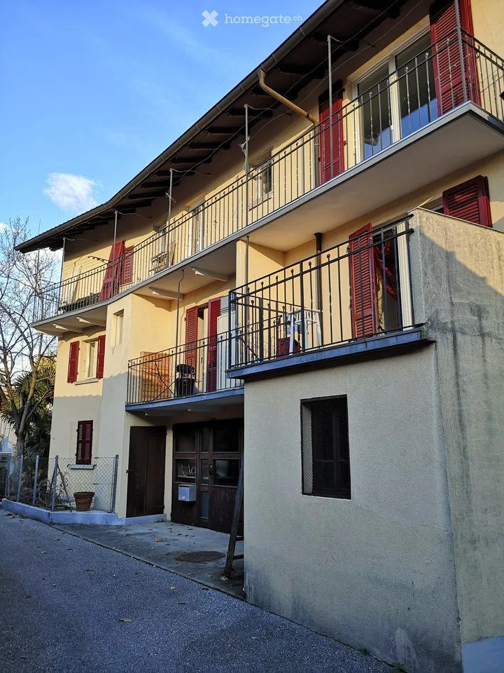 Sonnige Wohnung mit grossem Balkon für Single in Giubiasco