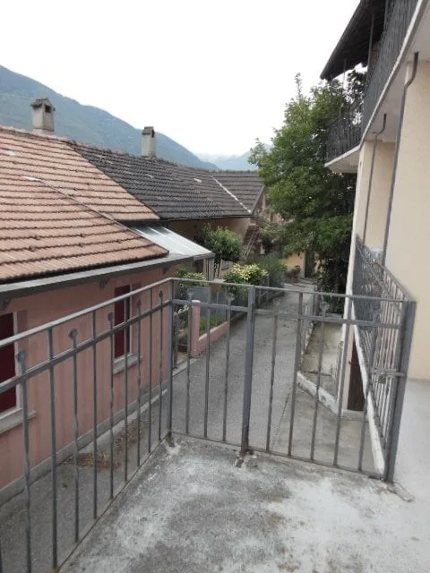 Sunny apartment with large balcony for single person in Giubiasco