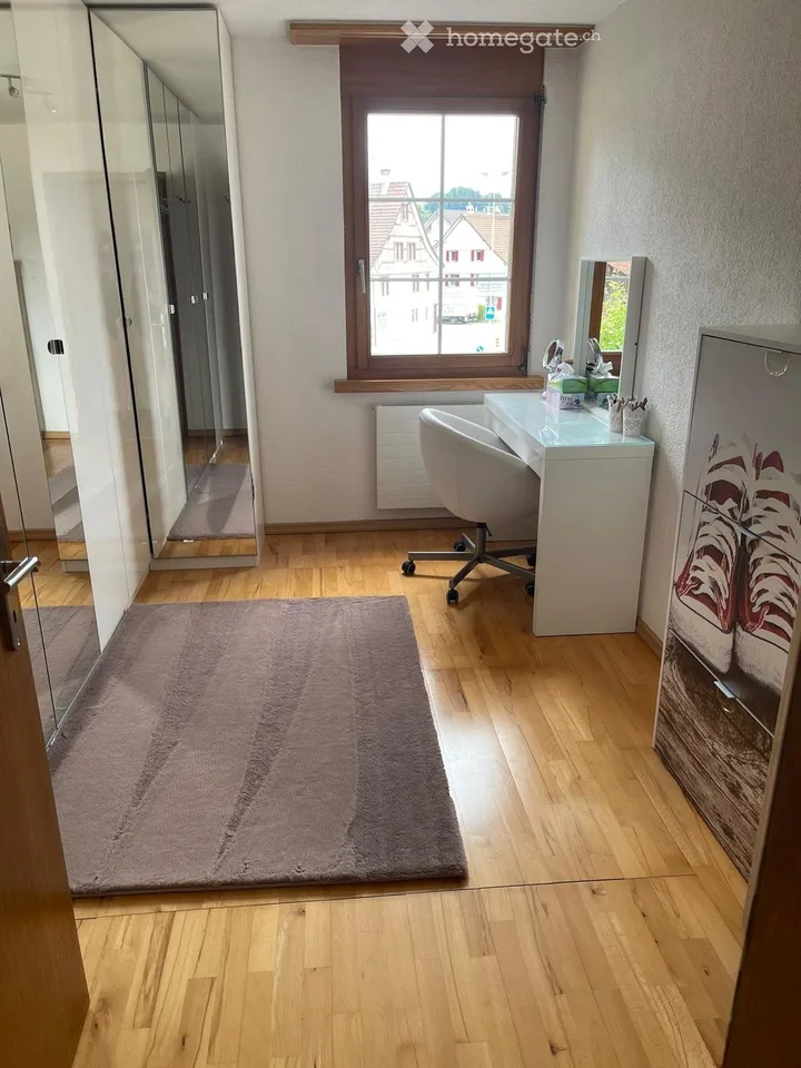 familienfreundliche 4.5 Zimmer Wohnung im gemütlichen Saland