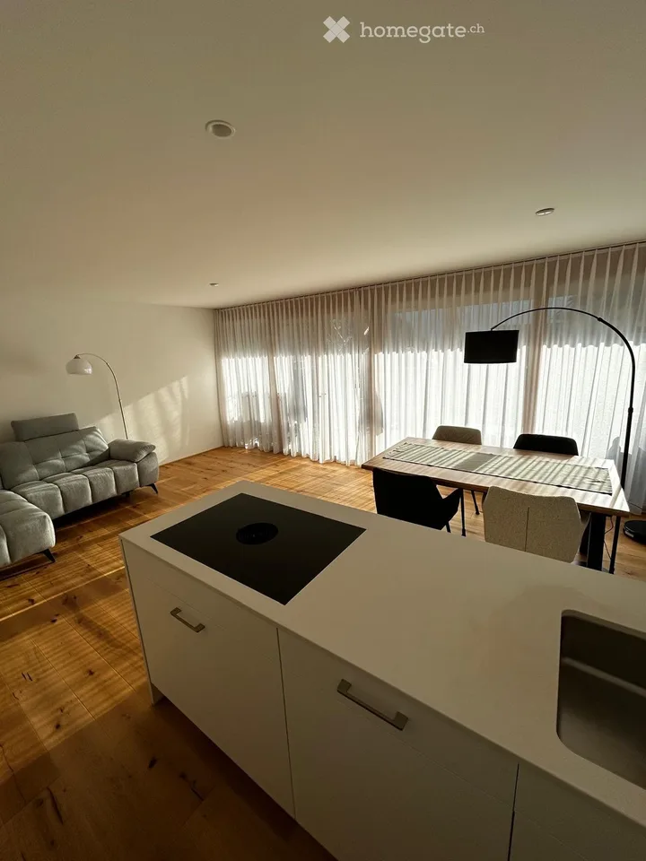 3.5-Zimmer-Erdgeschosswohnung mit traumhaftem Bergblick