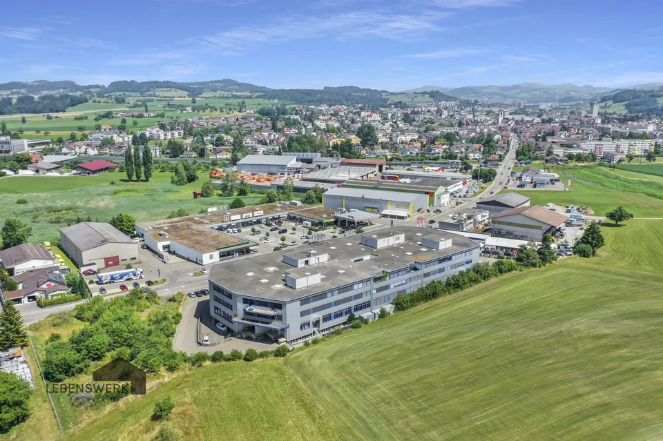 Top Gewerbefläche mit vielen Möglichkeiten - Gossau SG
