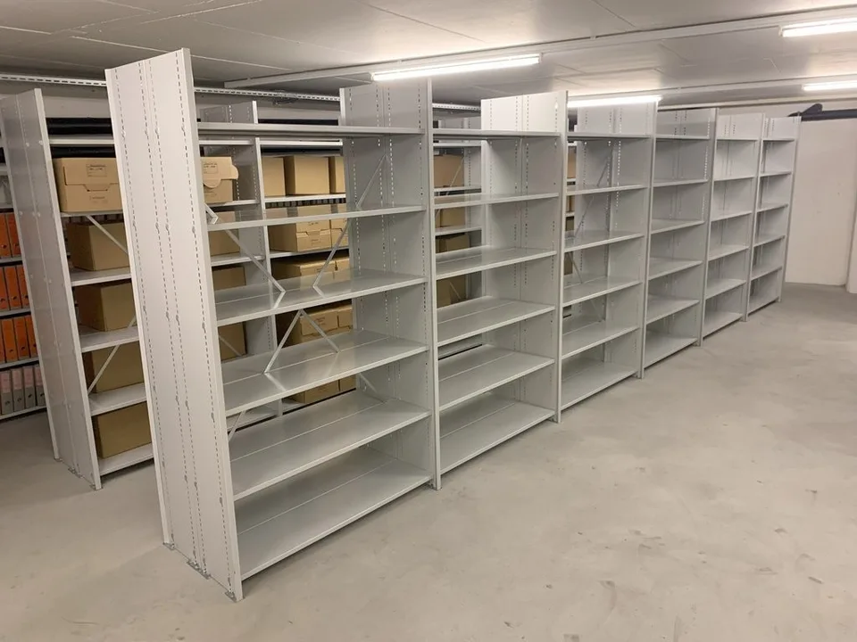 Ampio spazio di stoccaggio in una posizione centrale!