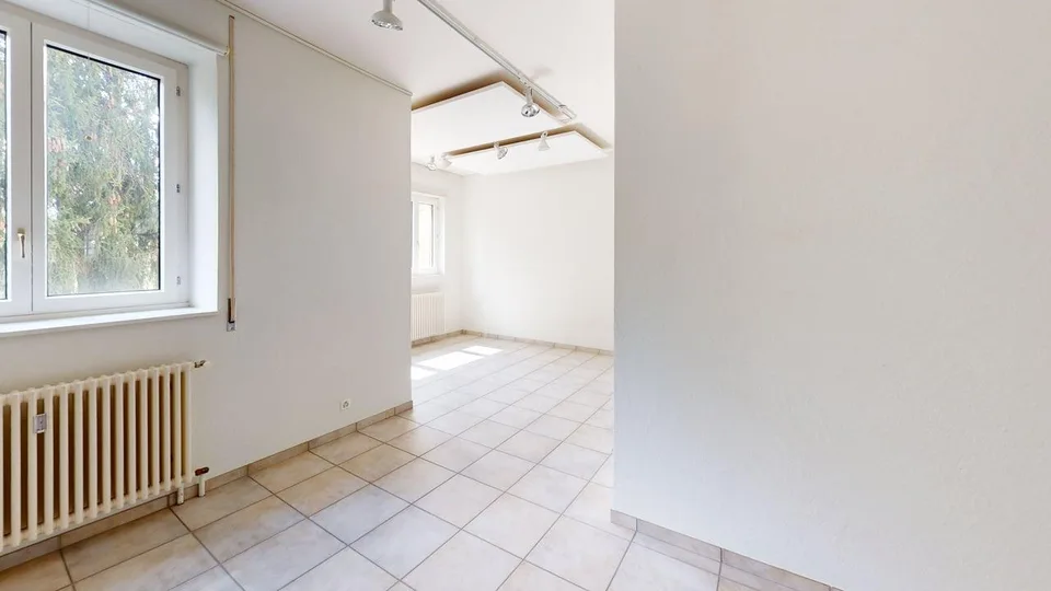 Multifunktionaler Raum in alter Fabrikantenvilla genannt Gartenflügel