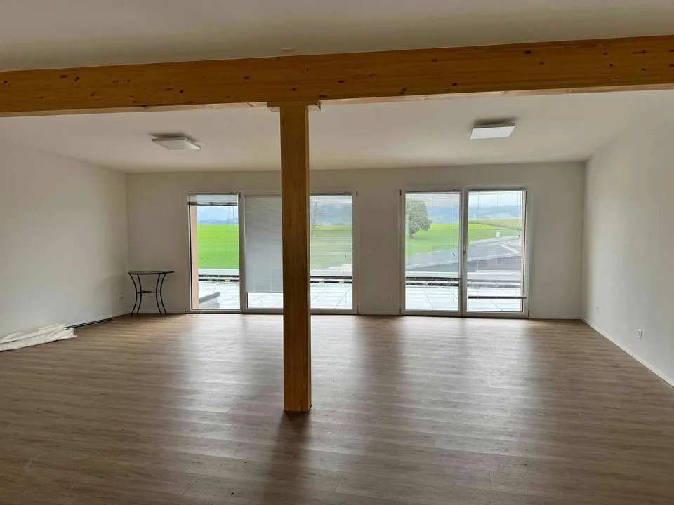 Superficie commerciale di 68 m2 in affitto