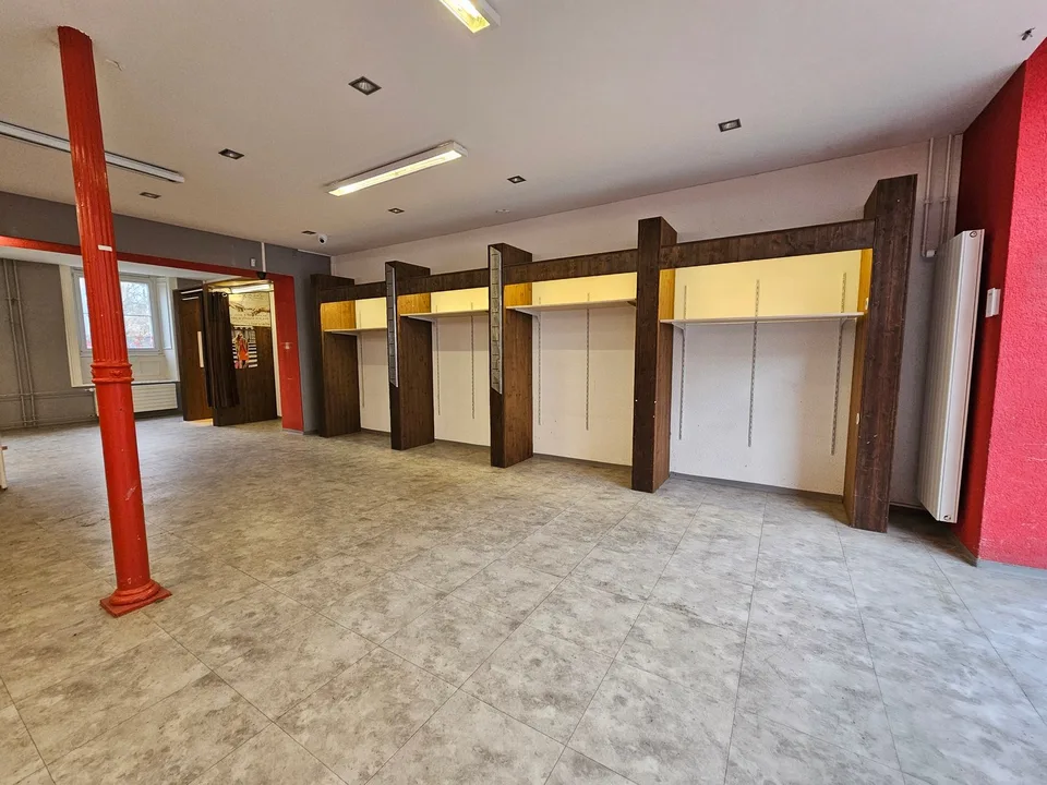 Zu vermieten - Gewerbefläche im Zentrum von Le Locle