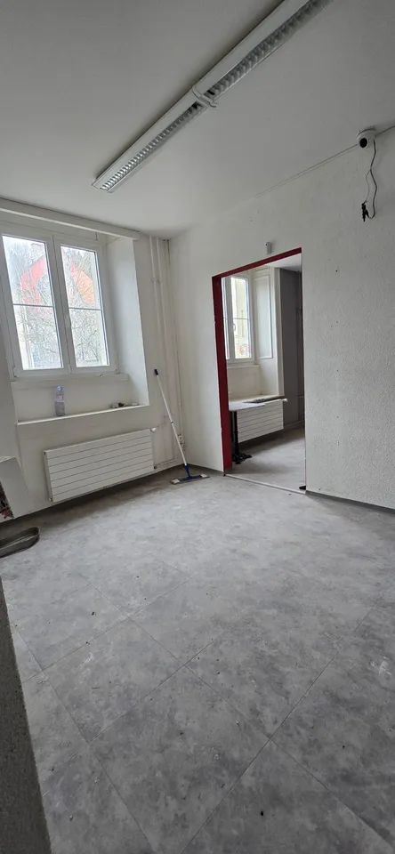 Zu vermieten - Gewerberaum im Zentrum von Le Locle – Foto 12 von 15