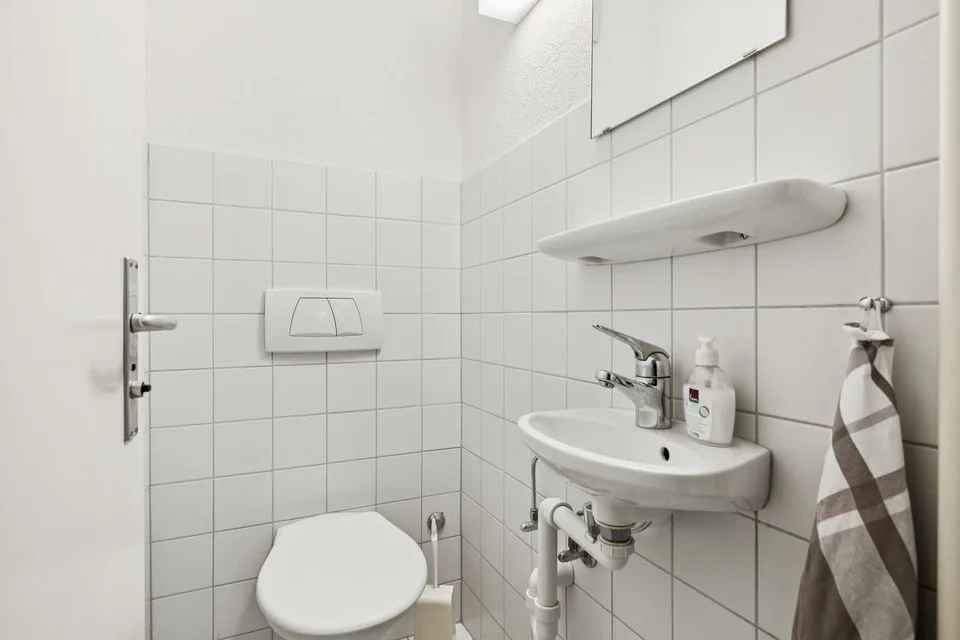 Studio, terapia o ufficio nel quartiere alla moda di Gundeldingen, Basilea 187 m² – foto 7 di 11