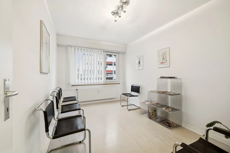 Praxis, Therapie oder Büro im Trendquartier Gundeldingen, Basel  187 m²