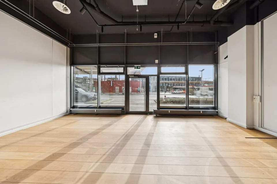 Espace commercial à proximité de la gare de Zollikofen