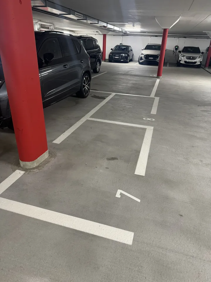Motorradplatz zu vermieten