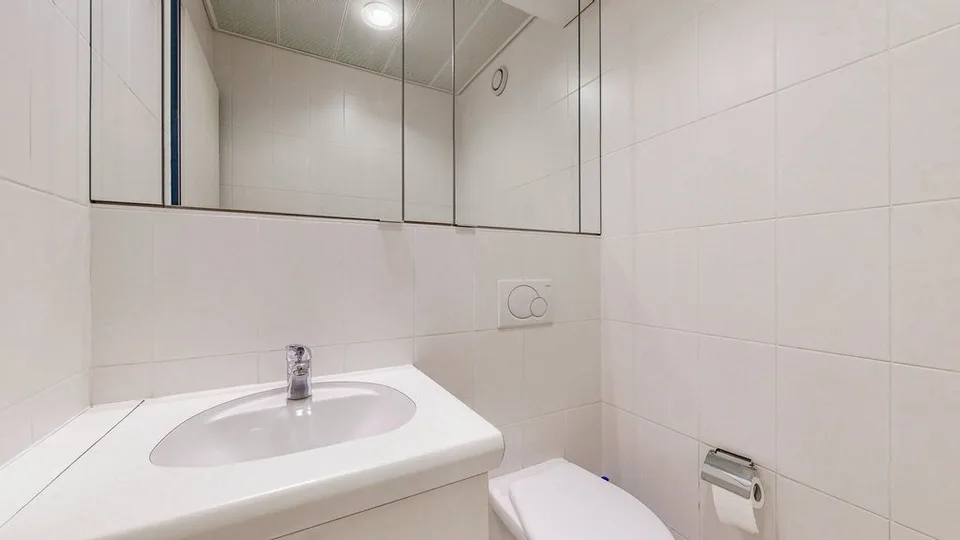 Spazio ufficio - Vicino al lago e accesso autostradale