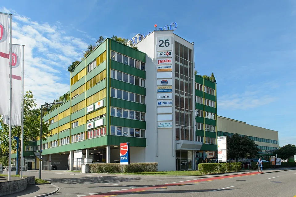 Gewerberaum mit Archivräumen