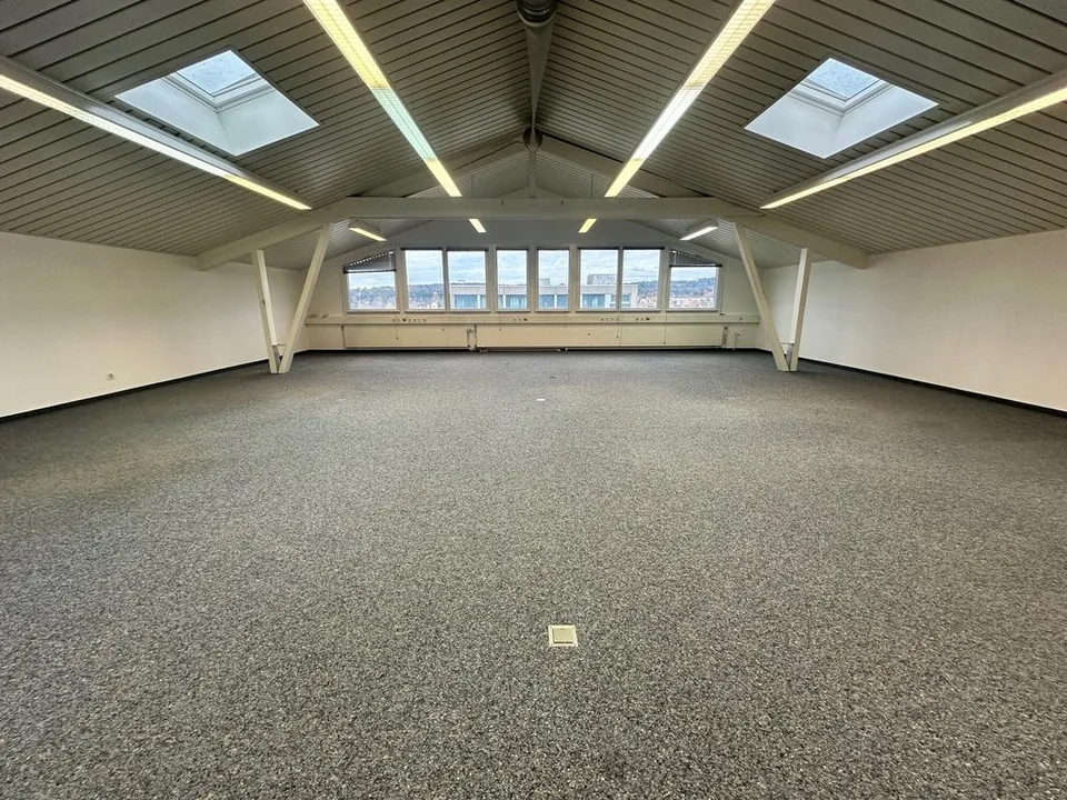 Attraktive und helle Bürofläche an bester Lage in Uster