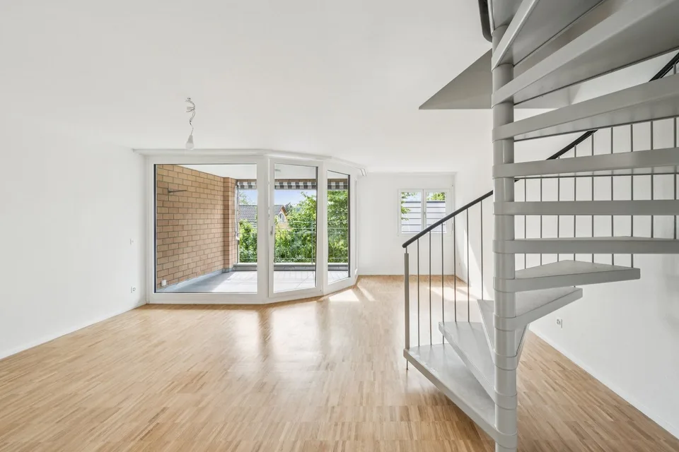 Erstbezug nach Sanierung -  Maisonettewohnung mit Gartensitzplatz