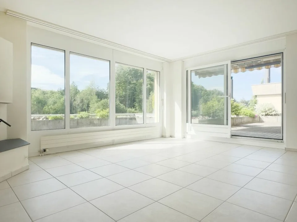 Grosszügiges und bequemes Wohnen auf einer Ebene an sonniger und unverbaubarer Aussichtslage