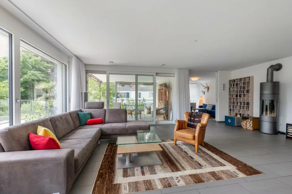 Moderne 5.5-Zimmer-Terrassenwohnung mit wunderbarem Blick auf die Aare